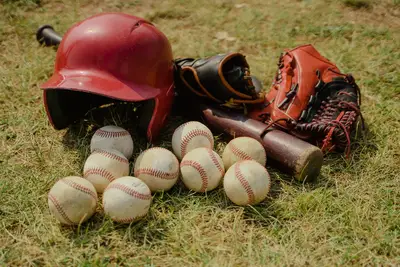 How Baseball ball choice guide helps with league size