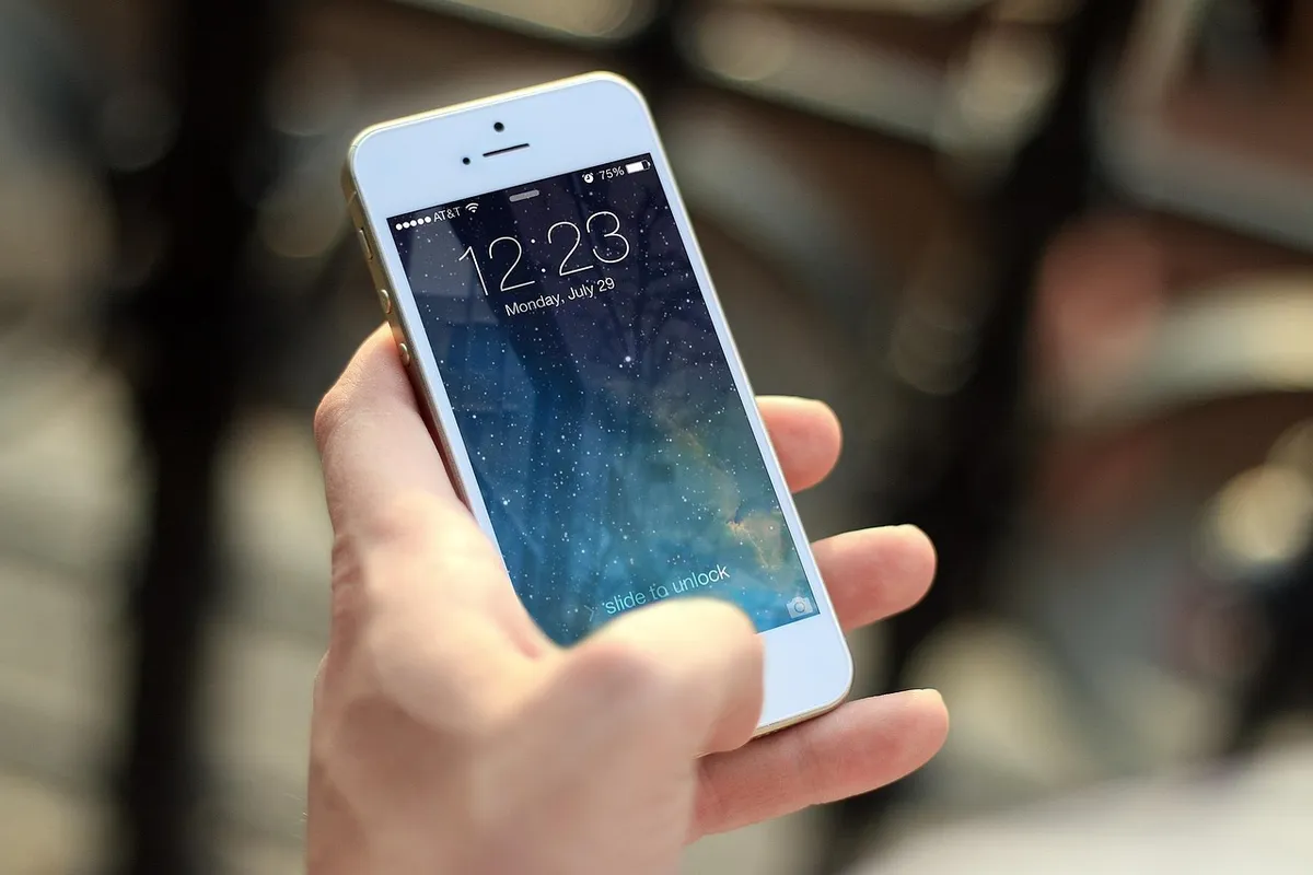iphone, smartphone, apps, apple inc, mobile phone, cell phone, phone, communication, mobile, telephone, technology, cellular, call, screen, wireless, business,