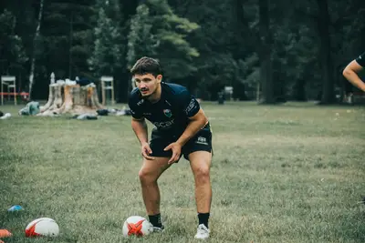 Quelles sont les bases rugby pour novices à maîtriser ?