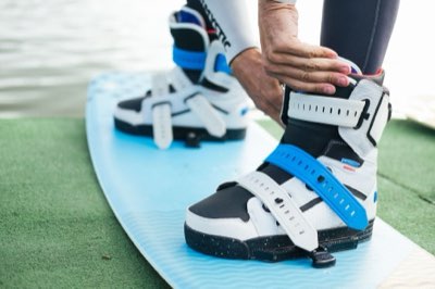 From Wood to Carbon: Modern Materials in Sports Equipment