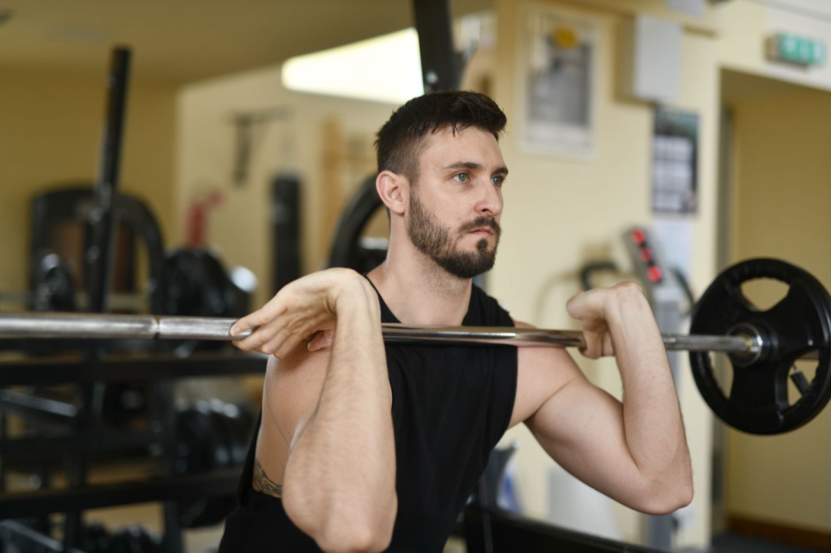 home training basic technique squat exercise